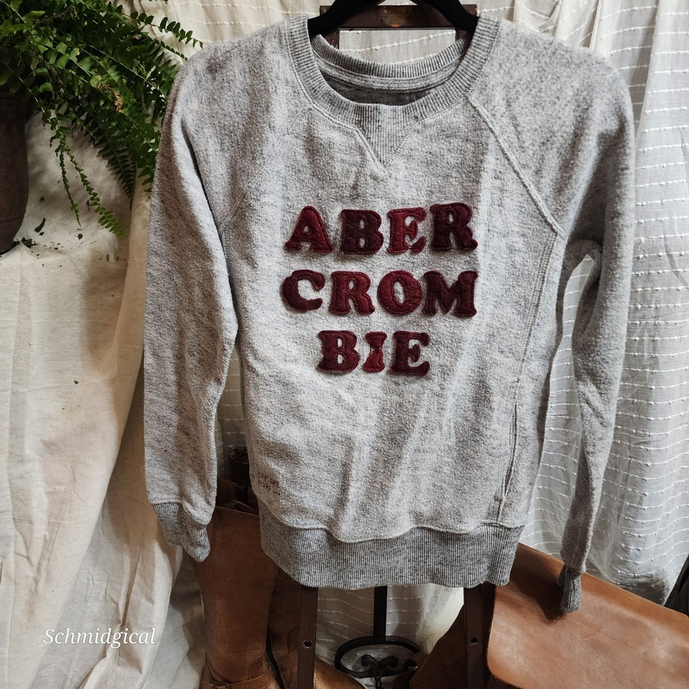 Abercrombie & Fitch 1892 Gray Sweatshirt Burgundy Chenille Logo Pullover XS Y2K